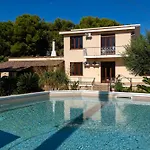 Stella Villa *