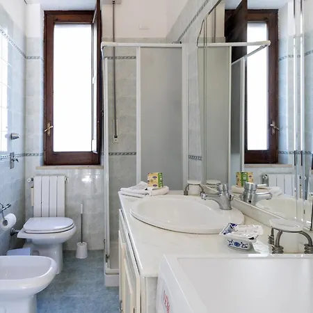 Stella Villa